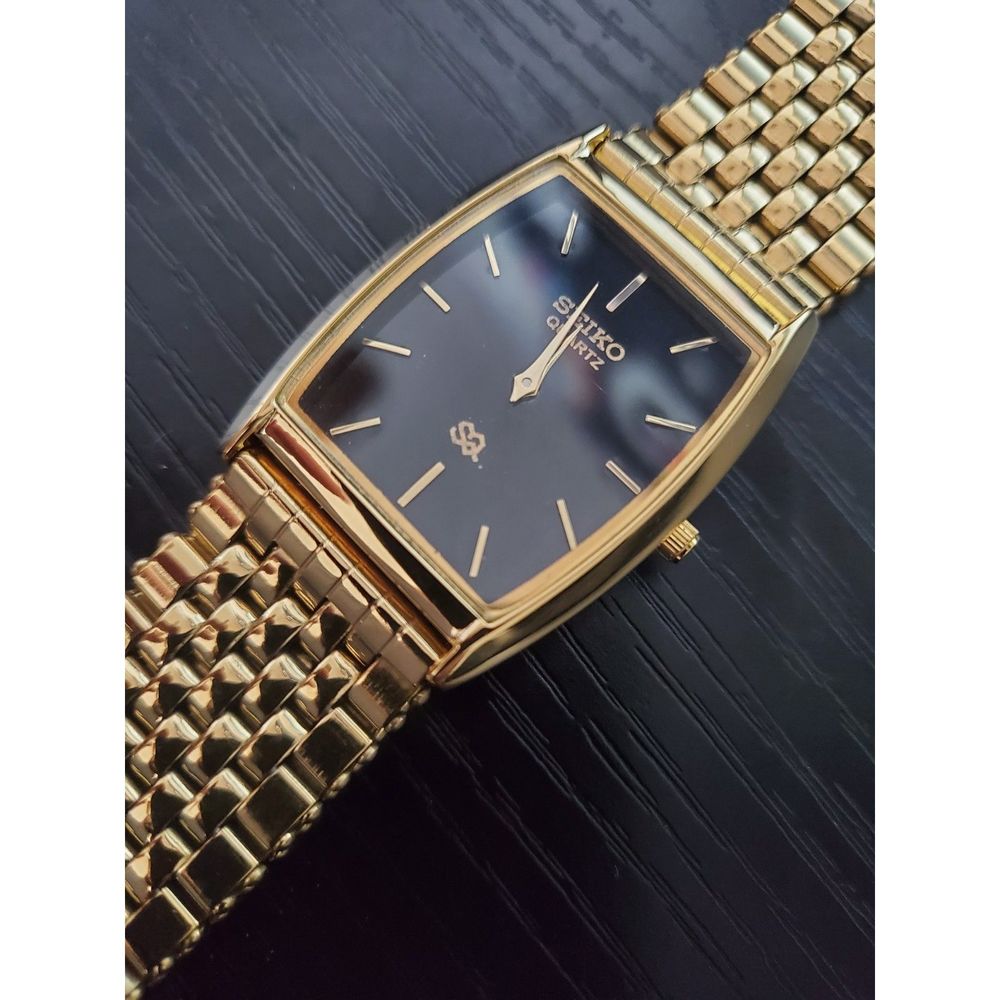 Mint Condition‎ Tonneau/Barrel - RARE Seiko Quartz Men's Slim Gold Watch